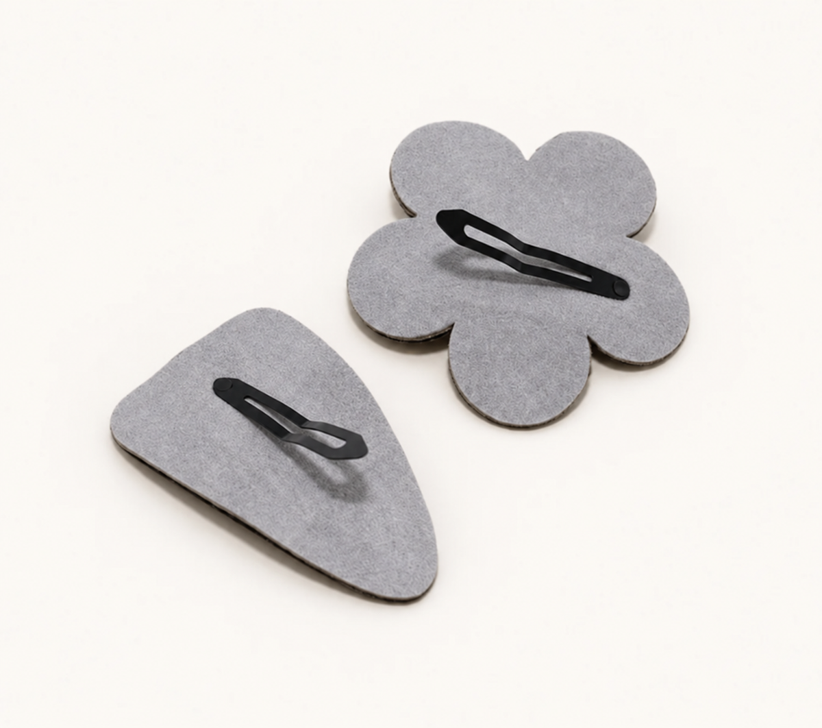 Big Bloom & Color Pop 2-Piece Clip Set — back of both clips